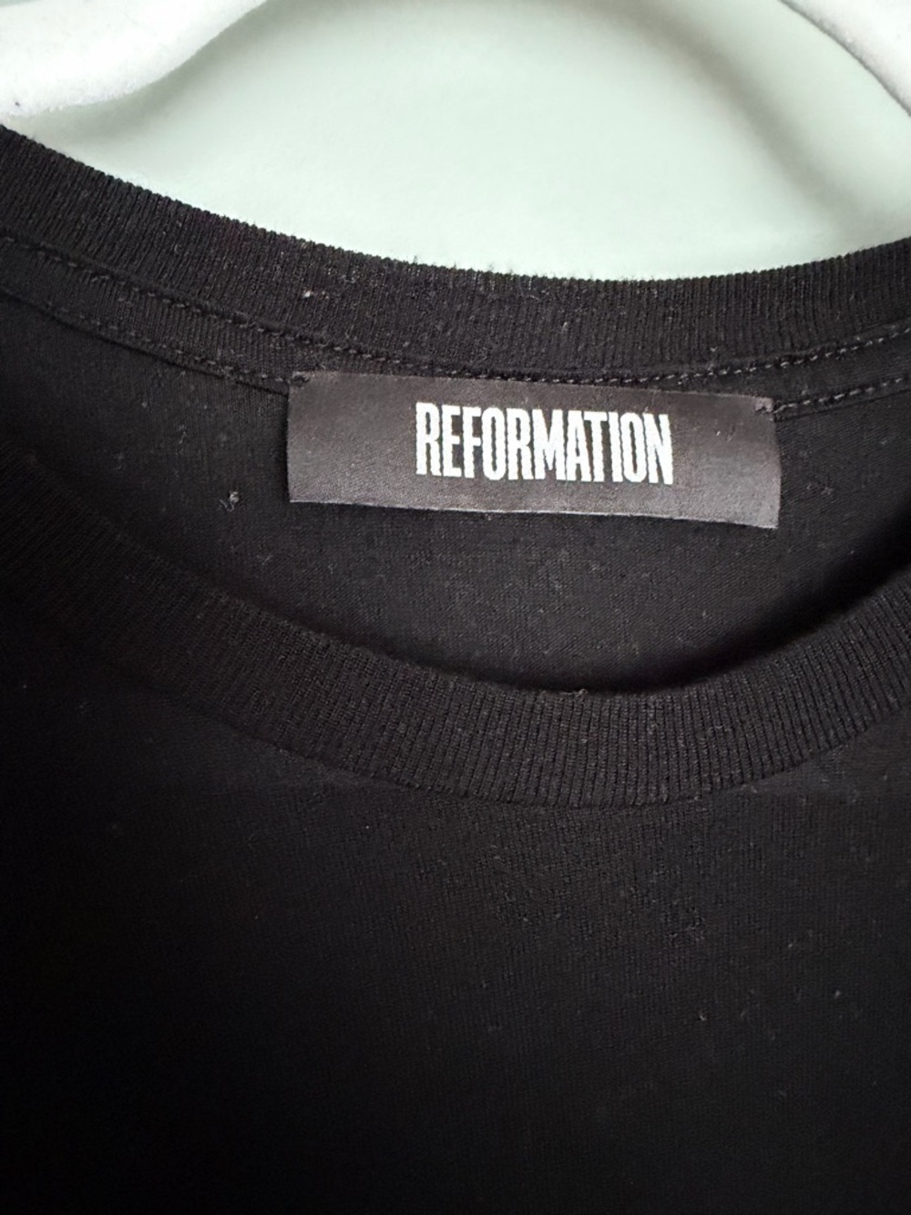 Reformation 100% Tencel Black Minimalist Short Sleeve Lightweight Tee - Picture 11 of 14